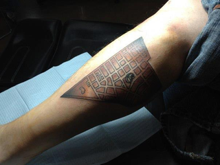 Illustration for article titled 11 Map Tattoos That Pay Tribute to Cities and Their Systems